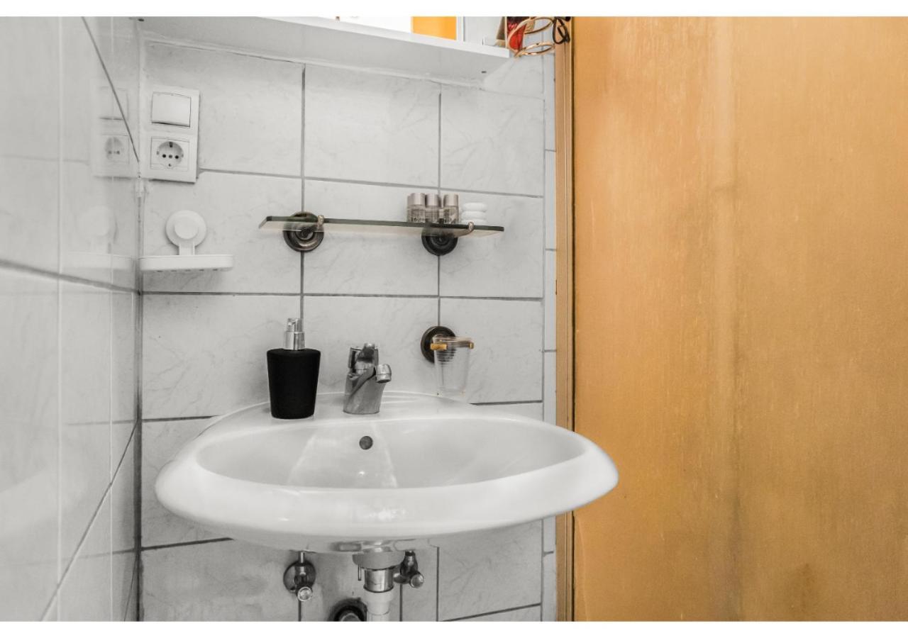 Welcoming 2Br Apt. Near Danube & Millenium Tower Wiedeń Zewnętrze zdjęcie